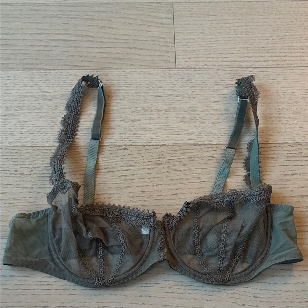 Simone Perele Sheer Lace Bra in Olive (36C)